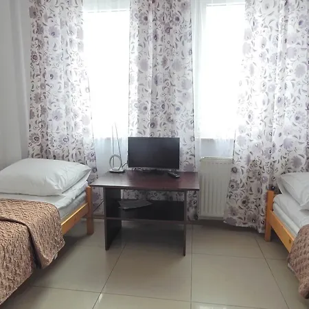 Hostel Z Prywatnymi łazienkami Wolka Kosowska