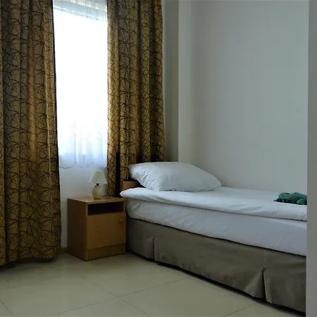 Hostel Z Prywatnymi łazienkami Wolka Kosowska