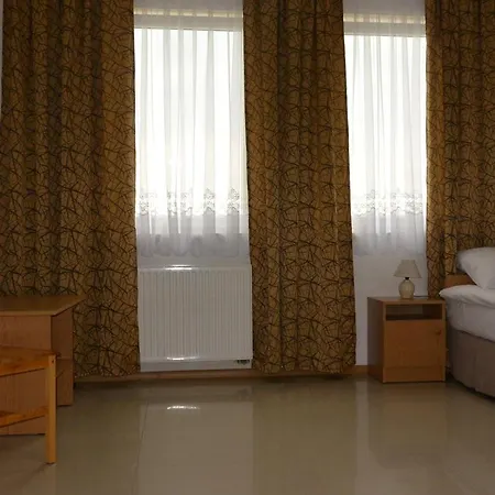 Z Prywatnymi łazienkami Wolka Kosowska