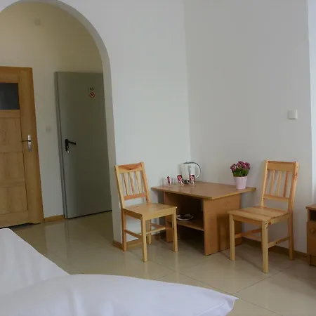 Hostel Z Prywatnymi łazienkami Wolka Kosowska